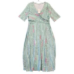Made With Love Green Dress NEW Floral Midi Short Sleeve Wrap V-Neck Women Size L